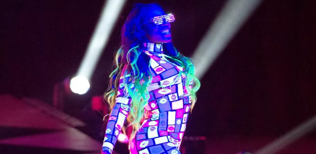 naomi4