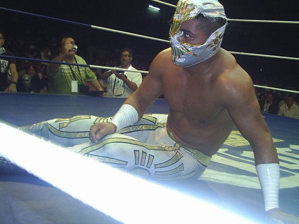 Photos Sin Cara Unmasked & Walking Into Without Mask - - Wrestling