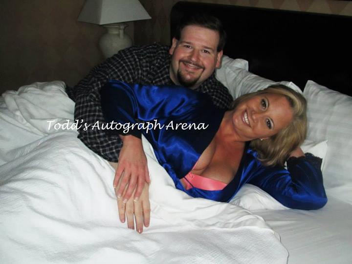 Photos Of Tammy "Sunny" Sytch Posing In Bed With Fans.