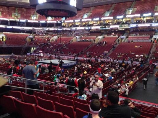 wwe-philly-crowd