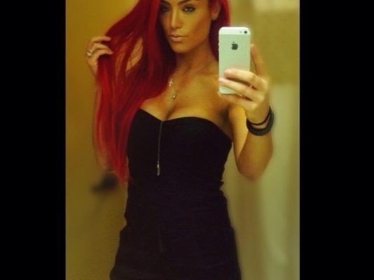 eva-marie-selfie