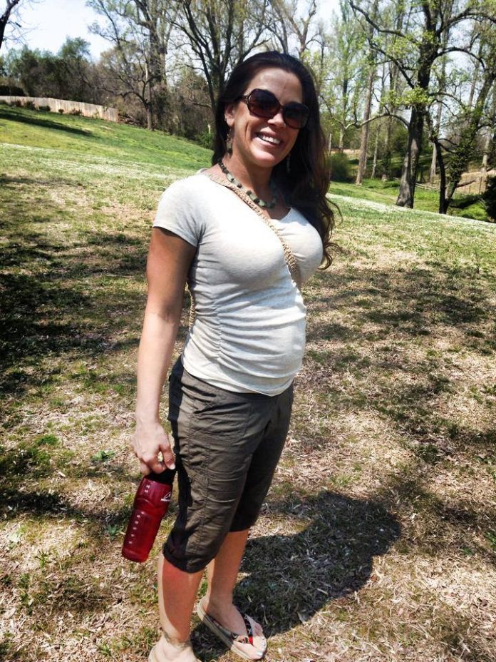 Photo: Pregnant Mickie James Shows Off Her Baby Bump - PWMan