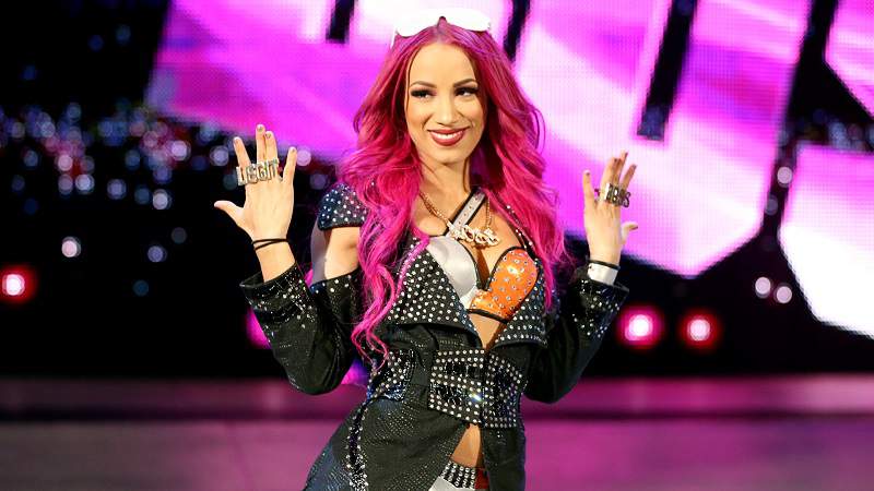 Sasha Banks Misses Roman Reigns Lana Surprises Her Father With A