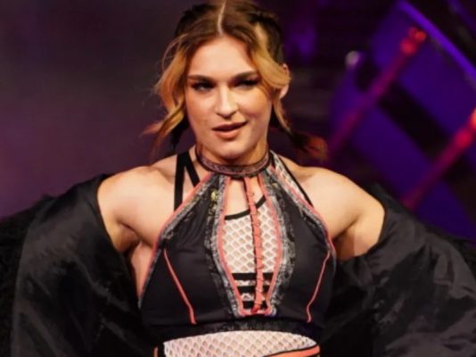 01-jamie-hayter-aew-2022