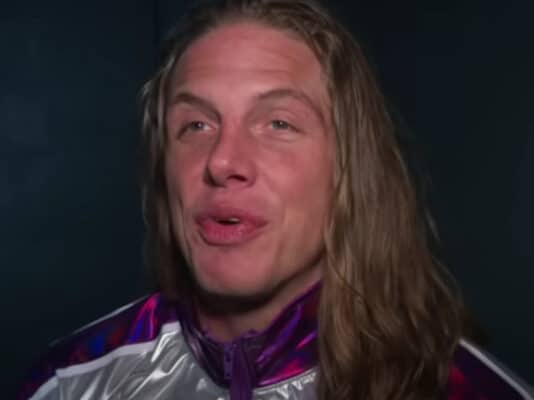 01-riddle-backstage-for-wwe-raw-return-april-2023-002