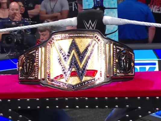 01-roman-reigns-new-universal-title-02