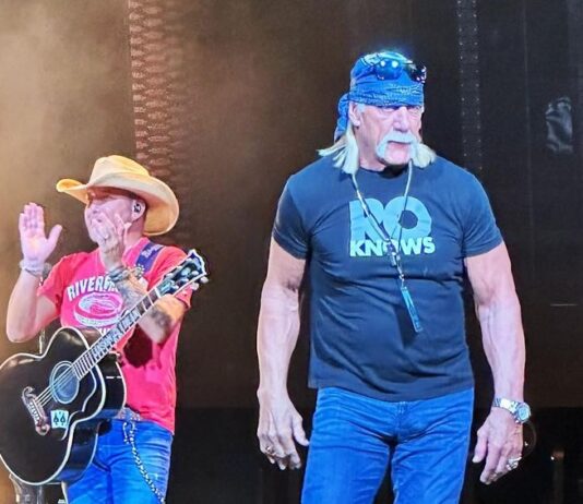 Photos: Hulk Hogan At Jason Aldean Concert, Backstage With Dave Chappelle