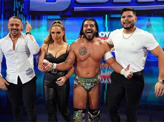 Elektra Lopez Returns To WWE SmackDown, Reunites With Legado Del Fantasma