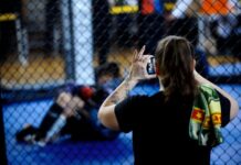 How to Bet on WWE Cage Matches in 2025