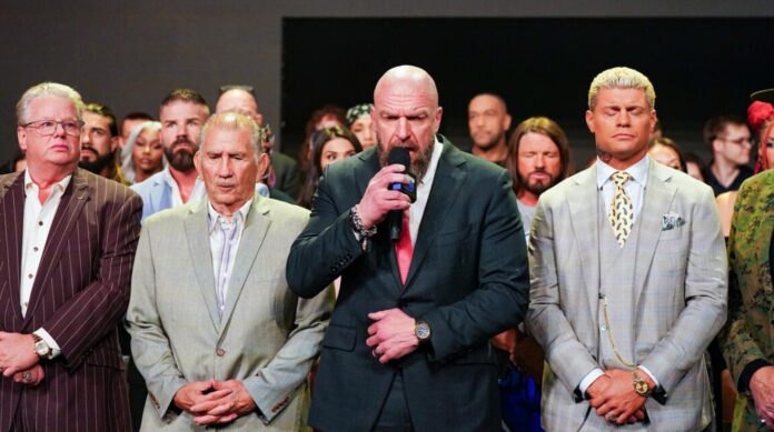 Triple H pays tribute to Hulk Hogan on WWE SmackDown Triple H pays tribute to Hulk Hogan on WWE SmackDown.