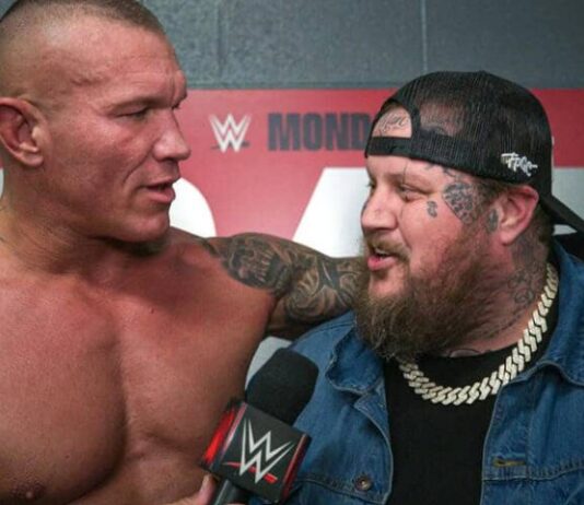 Randy Orton Approached By Jelly Roll About Covering His Theme Song Randy Orton with Jelly Roll backstage in WWE