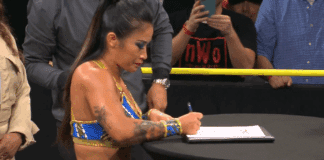Lei Ying Lee signs new TNA contract at Emergence
