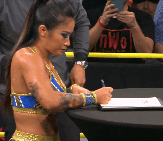 Lei Ying Lee signs new TNA contract at Emergence