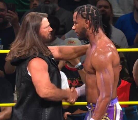 AJ Styles and Leon Slater at Slammiversay