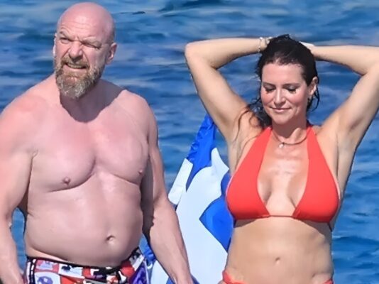 Triple H and Stephanie McMahon on vacation in Greece