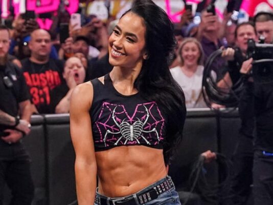 AJ Lee