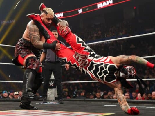 Solo Sikoa vs. Penta