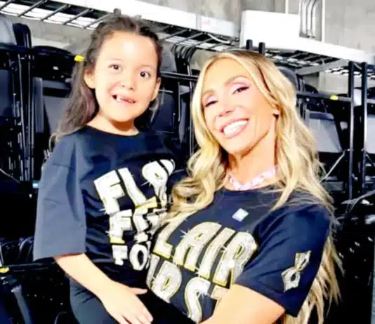Charlotte Flair Pays Emotional Tribute To Scarlett Guillen Charlotte Flair - Scarlett Guillen
