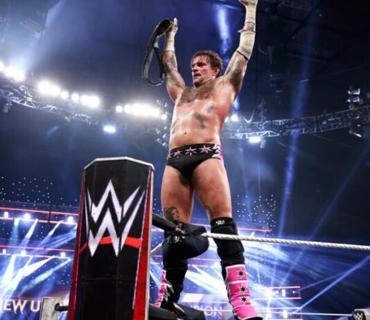 CM Punk Returns To Win Undisputed WWE Championship On RAW CM Punk