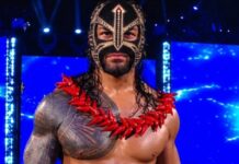 Roman Reigns Wears Custom Lucha Mask For WWE RAW Main Event In Mexico Roman Reigns