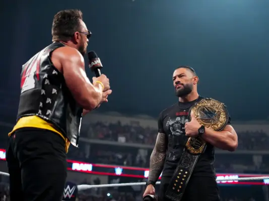 LA Knight - Roman Reigns