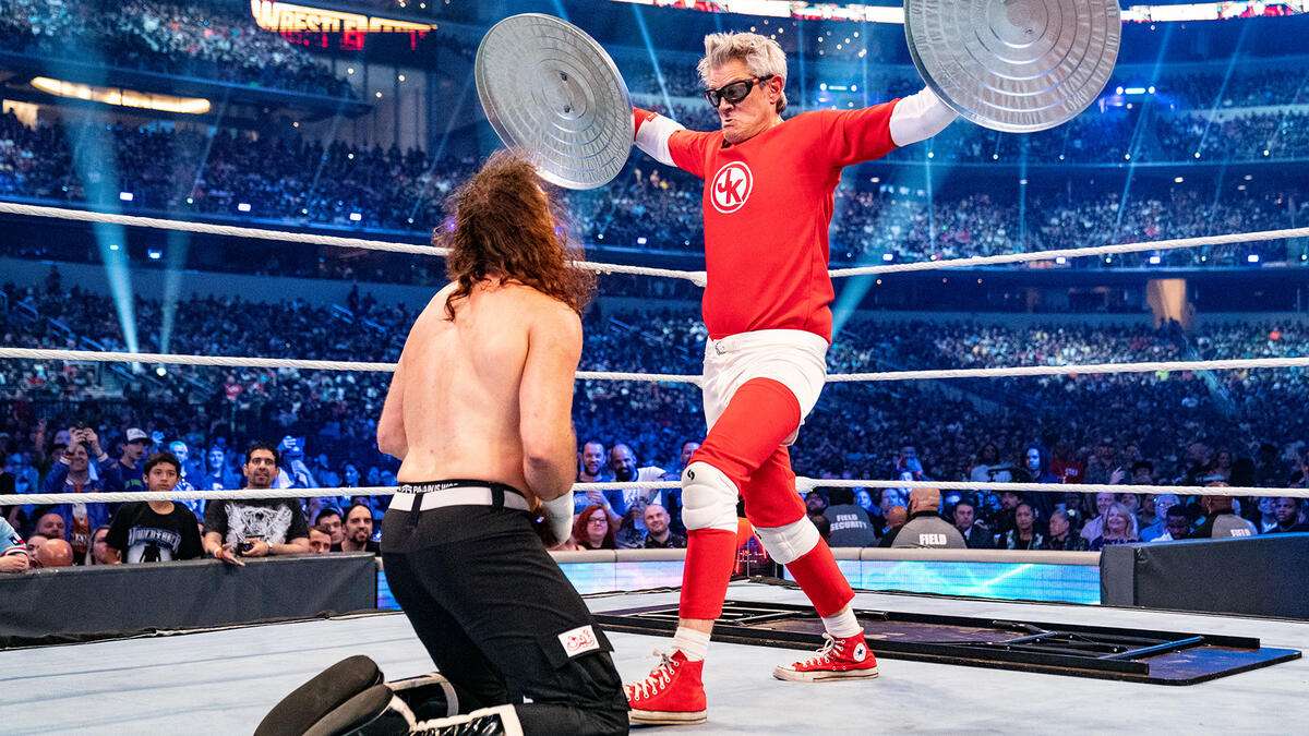 Sami Zayn Says Johnny Knoxville Was “Perfect” For Their WrestleMania Match